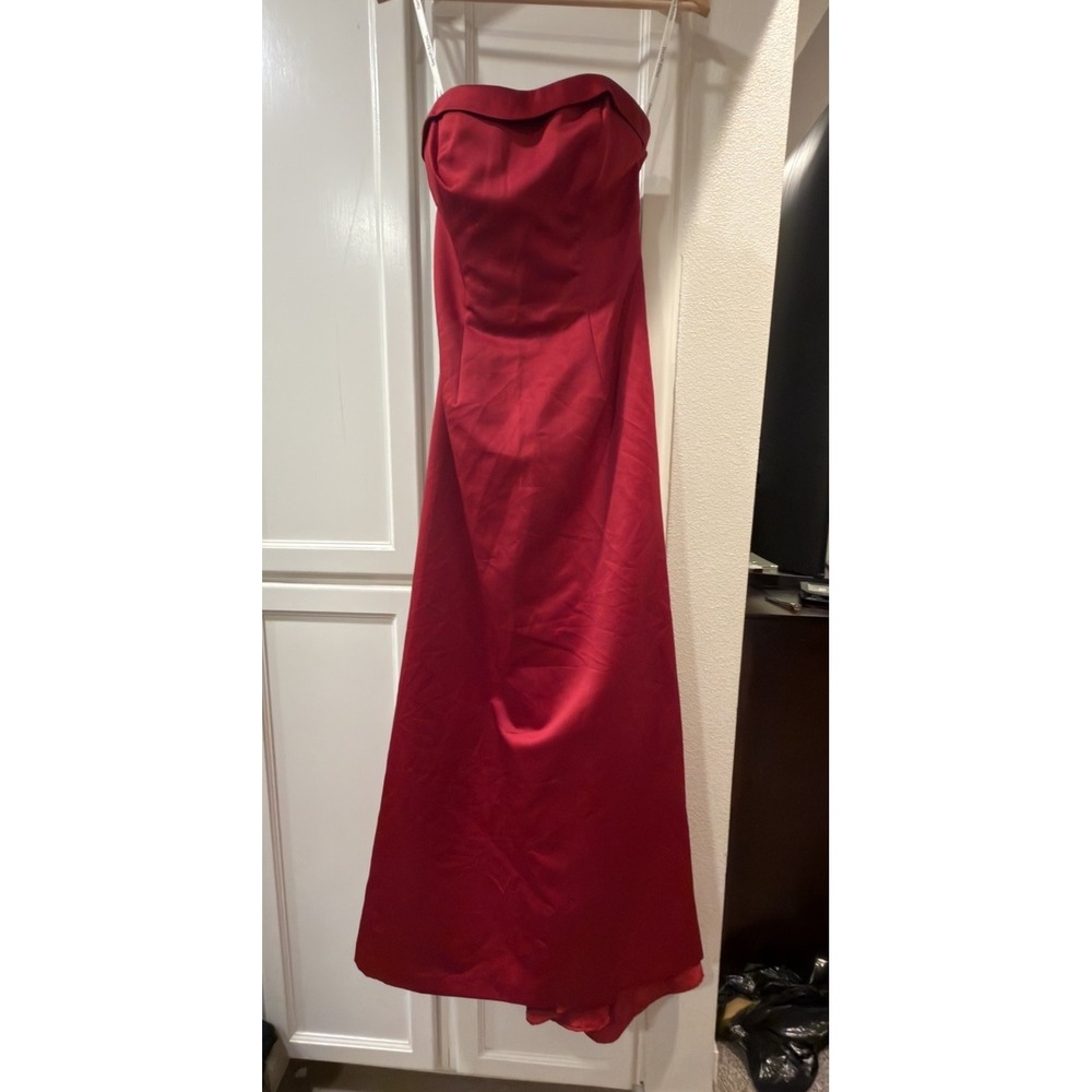 David's Bridal B1026 Red Satin Strapless Long Formal Gown Dress Size 6 - Picture 2 of 5